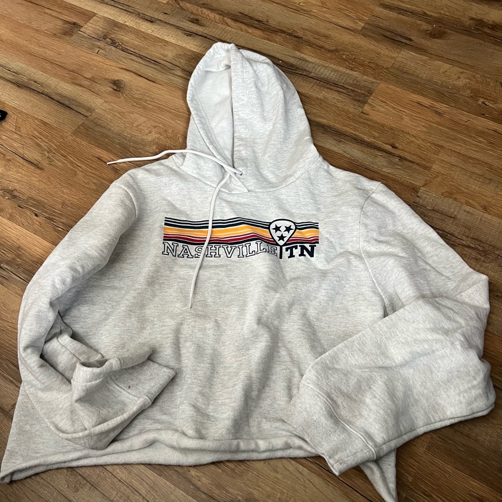 Gray cropped Nashville TN Hoodie